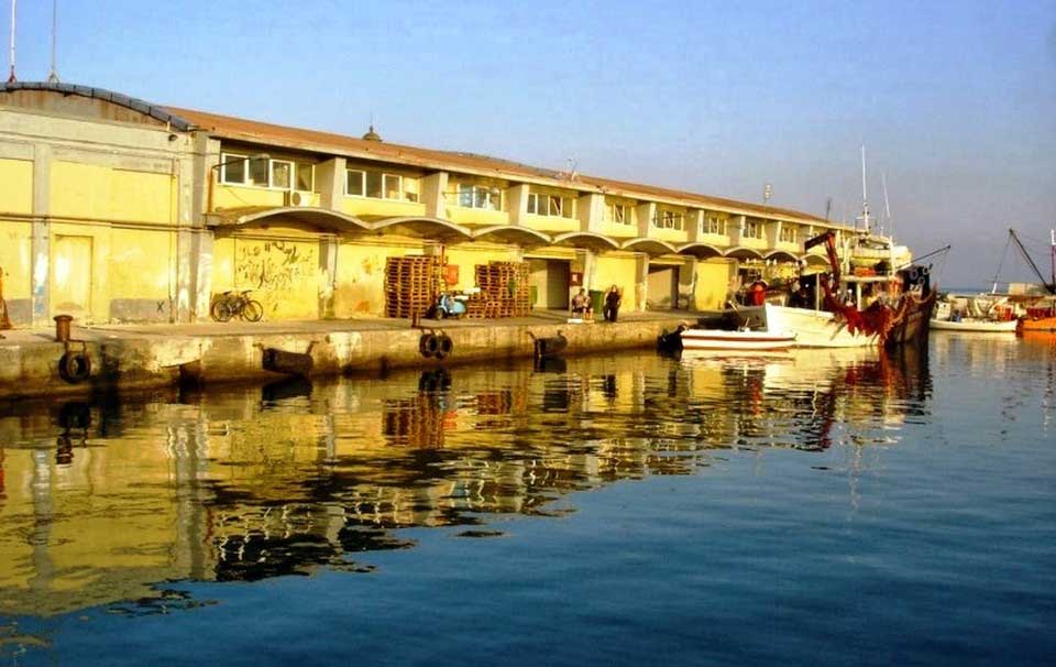 Συμπλοκή, Ιχθυόσκαλα, Πάτρα, τραυματισμός, αστυνομία, έρευνα, ουσίες, επεισόδιο, νοσοκομείο, ασφαλεία, εμπορικός χώρος, τοπικές αρχές, περιστατικό, χρήση ουσιών, δημόσια τάξη, επικίνδυνο, προσοχή κοινής γνώμης