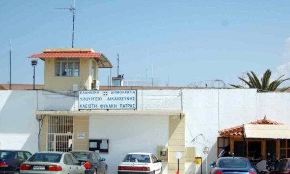 φυλακές Αγίου Στεφάνου, κρατούμενος, επίθεση, ψυχιατρική εξέταση, γιατρός, γυαλιά ηλίου, φθορά ξένης ιδιοκτησίας, σύλληψη, σωφρονιστικό κατάστημα, Πάτρα, επεισόδιο, ψυχική υγεία, δικογραφία, ένταση, σωφρονιστικοί υπάλληλοι