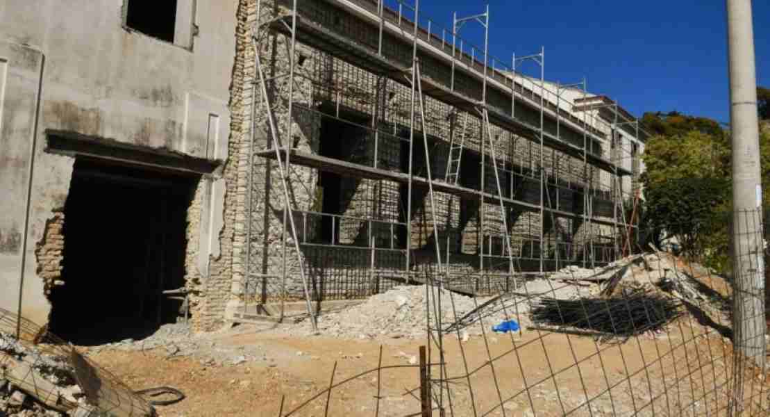 Παλαιό Δημοτικό Νοσοκομείο Πάτρας, Άνω Πόλη, ψηφιακό κέντρο, οπτικοακουστική κληρονομιά, μουσείο, πολιτιστική αναβάθμιση, τουριστική ανάπτυξη, Πάτρα, έργο ανάπλασης, ιστορικό κέντρο, ΕΣΠΑ, Παναγιώτης Μελάς, πτέρυγα Hansen, Ρωμαϊκό Ωδείο, Κάστρο Πάτρας, πολιτιστική μνήμη, ψηφιακή τεκμηρίωση, πολιτιστικές εκδηλώσεις, ναός Αγίου Χαραλάμπους, συνεδριακό κέντρο, καλλιτεχνικά εργαστήρια, δημόσιες επενδύσεις, πολιτιστική κληρονομιά, ψηφιακό μέλλον