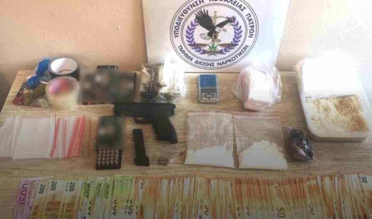 Πάτρα, ναρκωτικά, κοκαΐνη, σύλληψη, αστυνομία, διακίνηση, επιχειρηματίας, συμμορία, Βλατερό, Ζαρουχλέικα, Αρόη, κουτί παπουτσιών, καβάτζα, Δίωξη Ναρκωτικών, αγορά κοκαΐνης, πιστόλι κρότου, οργανωμένο έγκλημα, ΕΛ.ΑΣ., εισαγγελέας, ποσότητα κοκαΐνης, χρηματικό ποσό, πιάτσες τοξικομανών