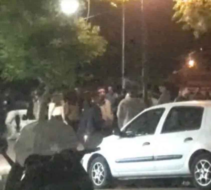 πλατεία Υψηλών Αλωνίων, συμμορίες, παραβατικότητα, ναρκωτικά, διακίνηση ουσιών, νεαροί, επεισόδια, ξυλοδαρμοί, παρενόχληση, φασαρίες, μηχανάκια, φόβος, ανασφάλεια, κάτοικοι, καταγγελίες, επιθέσεις, νεανική εγκληματικότητα, αστυνομία, παρέμβαση, δημόσια ασφάλεια
