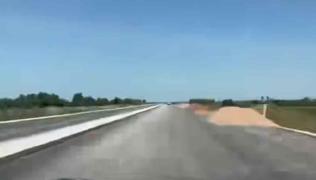 Πατρών – Πύργου, αυτοκινητόδρομος, Δυτική Ελλάδα, Χριστίνα Αλεξοπούλου, Αχαΐα, Υπουργείο Υποδομών, έργο υποδομής, οδική ασφάλεια, ανάπτυξη, Αλισσός, Μιντιλόγλι, Πύργος, παράδοση έργου, Ιούλιος 2025, Νοέμβριος 2025, time-lapse βίντεο, πολιτική παρέμβαση, βουλευτής, κατασκευή δρόμου, βελτίωση μεταφορών, πρόοδος έργου, κοινωνική ωφέλεια