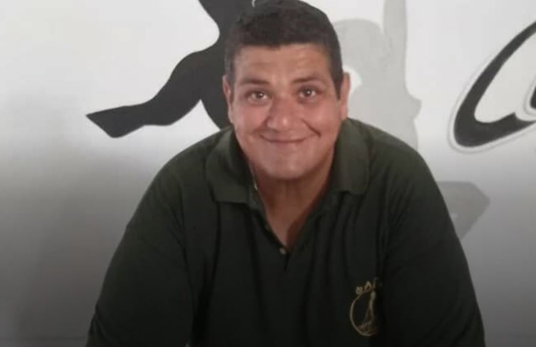 Αντώνης Ζηκόπουλος, Πάτρα, Παραλία Πατρών, θάνατος, απώλεια, παχυσαρκία, απώλεια βάρους, δίαιτα, διατροφή, 256 κιλά, 130 κιλά, προσωπικός αγώνας, ιστορία ζωής, flamis.gr, ΚΕΑ, κοινωνικό επίδομα, δύναμη ψυχής, Ελλάδα, ιατροδικαστική εξέταση, τραγωδία