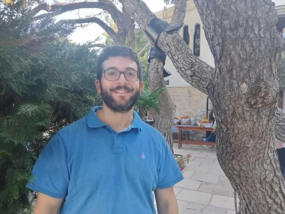 Αναστάσιος Θάνος, Δημήτρης Θάνος, ξαφνικός θάνατος, Ρίο, Πανεπιστημιακό Νοσοκομείο Ρίου, πυρετός, 36 ετών, απώλεια, πένθος, Πατραϊκή κοινωνία, κηδεία, Άγιος Γεώργιος Ρίου, θλίψη, συλλυπητήρια, νεαρός άνδρας, παιδίατρος, τοπική κοινωνία, φιλανθρωπικός σκοπός, θάνατος νέου, οικογενειακή τραγωδία