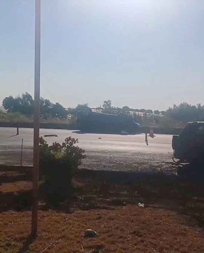 Πατρών-Πύργου, Μανωλάδα, νταλίκα, τροχαίο, αυτοκίνητο, οδικό ατύχημα, μεταφορά οχημάτων, ανατροπή οχήματος, δρόμος κλειστός, χωρίς τραυματισμούς, τροχαίο ατύχημα, ιμάντες ασφαλείας, κυκλοφοριακή αναστάτωση, Ελλάδα, ειδήσεις, τοπικά νέα, ατύχημα, αυτοκινητόδρομος, φρενάρισμα, επικίνδυνη οδήγηση