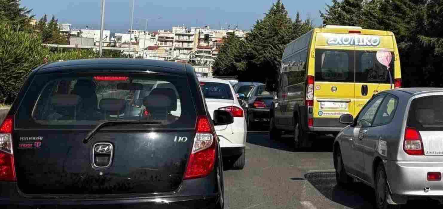 Πάτρα, Μίνι Περιμετρική, κόμβος Κουρτέση, κυκλοφοριακό, ουρές οχημάτων, κυκλοφοριακό πρόβλημα, έργα, κυκλοφορία, ταλαιπωρία οδηγών, Εθνική Οδός, καθυστερήσεις, κυκλοφοριακό χάος, κυκλοφοριακή συμφόρηση, νότια είσοδος Πάτρας, εναλλακτικές διαδρομές