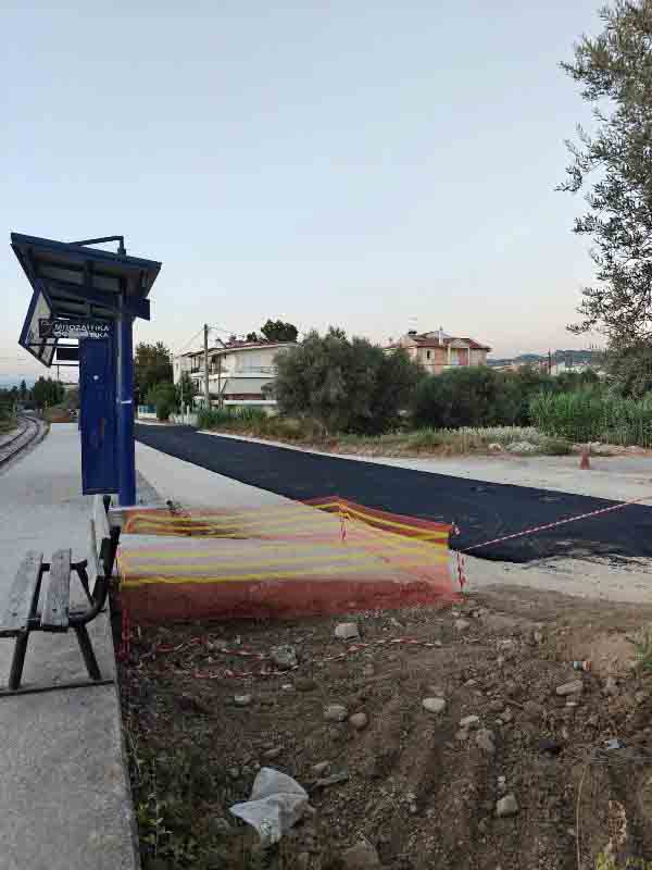 ασφαλτόστρωση, Μποζαΐτικα, Προαστιακός, Πάτρα, κάτοικοι, τοπικοί σύλλογοι, παρεμβάσεις, οδοποιία, δημόσια έργα, δρόμος, μετακινήσεις, τοπική κοινωνία, καθυστερήσεις έργου, υποδομές, συνεργασία, Δήμος Πατρέων, καθημερινότητα, συγκοινωνία, δυτικά προάστια, στάση Προαστιακού