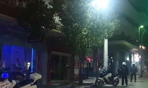 Εγλυκάδα, Πάτρα, Ρομά, ανήλικοι, διάρρηξη, παραβίαση, μονοκατοικία, απόπειρα κλοπής, αστυνομία, ασφάλεια, παραβατικότητα, ιδιοκτήτης, αυλή, παράθυρο, κουζινομάχαιρο, καγκελόπορτα, καταγγελία, εγκληματικότητα, κατοικίες, εισβολή
