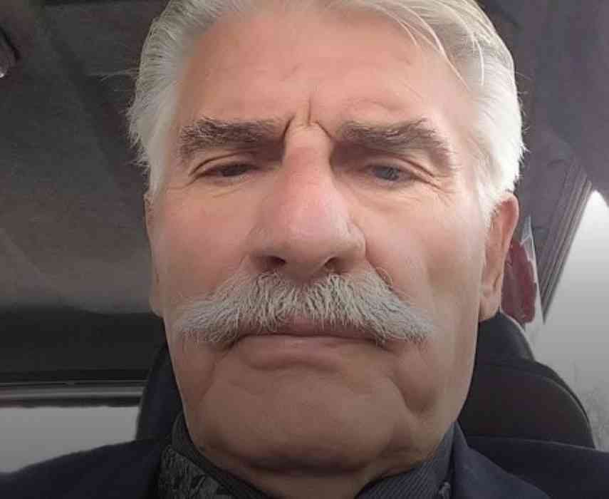 Ανδρέας Μπακόπουλος, Πάτρα, θάνατος, κηδεία, Δήμος Πατρέων, Ανδρέας Καράβολας, λαϊκή αγορά Ταραμπούρα, Νοσοκομείο Πατρών, διαιτητής ποδοσφαίρου, τοπικά πρωταθλήματα, εθνικές κατηγορίες, ζαχαροπλαστείο, περιοχή Συνόρων, Άνω Πόλη Πατρών, Ιερός Ναός Αγίας Παρασκευής, Κοιμητήριο Παναγίας Αλεξιωτίσσης, οικογένεια, συγκίνηση, τοπική κοινωνία, Πάτρα αθλητισμός