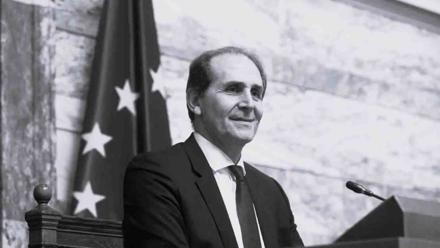 Απόστολος Βεσυρόπουλος, Apostolos Vesyropoulos, θάνατος Βεσυρόπουλος, Vesyropoulos death, ανακοπή καρδιάς, cardiac arrest, Νέα Δημοκρατία, New Democracy, βουλευτής Ημαθίας, MP of Imathia, γραφμματέας ΚΟ ΝΔ, ND parliamentary secretary, υφυπουργός Οικονομικών, deputy finance minister, θάνατος πολιτικού, politician death, Βέροια, Veria, Χαλκιδική, Halkidiki, Ακτή Καλογριάς, Kalogria beach, νοσοκομείο Παπαγεωργίου, Papageorgiou hospital, Κέντρο Υγείας Αγίου Νικολάου, Agios Nikolaos health center, πολιτική επικαιρότητα, political news, τραγική απώλεια, tragic loss, πένθος ΝΔ, ND mourning, ειδήσεις Ελλάδα, Greece news, βιογραφία Βεσυρόπουλος, Vesyropoulos biography, πολιτική ζωή, political life, εκλογική περιφέρεια Ημαθίας, Imathia constituency