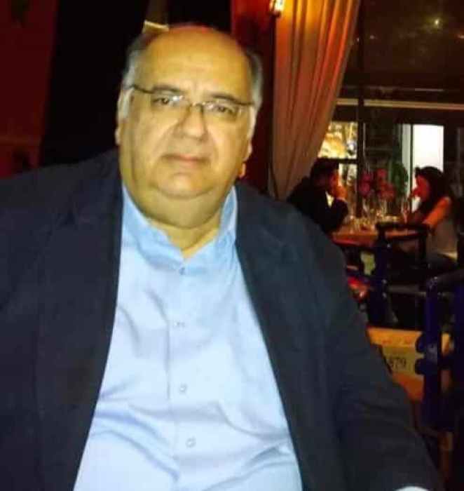 Στέφανος Σκαρπέλος, Πάτρα, θάνατος, καθηγητής, ιεροψάλτης, Αρσάκειο Λύκειο, εκπαιδευτική κοινότητα, Ιερός Ναός Αγίου Δημητρίου Ισώματος, ανακοπή καρδιάς, Βραχνεΐκα, νεκροψία, νεκροτομή, Ιατροδικαστική Υπηρεσία Πατρών, εφημερίδα ΓΝΩΜΗ, πένθος, εκπαίδευση, εκκλησία, βυζαντινή μουσική, απώλεια, συγκίνηση, αποχαιρετισμός