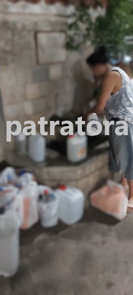 πυρκαγιά, Αρόη, κάτοικοι, νερό, διακοπή υδροδότησης, αγανάκτηση, καθημερινότητα, παλιά χρόνια, δοκιμασία, τοπικές αρχές, απόγνωση, έλλειψη νερού, στάχτες, ανάγκες, κρίση