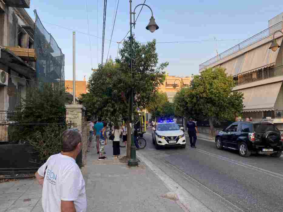 Ναύπακτος, εργατικό δυστύχημα, εργάτης, σκαλωσιά, πτώση, θάνατος, ανακαίνιση, τραυματισμός, Νοσοκομείο Μεσολογγίου, Αθανασιάδη Νόβα, ΕΚΑΒ, Αστυνομία, έρευνα, μέτρα ασφαλείας, ατύχημα, εργασία, 35χρονος, Αλβανός εργάτης, Ντίνο, αυτόπτες μάρτυρες, τοπική κοινωνία, τραγικό περιστατικό
