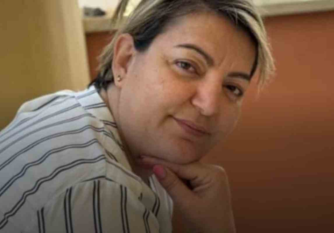 Ακριβή Κοσπέτα, Akrivi Kospeta, θάνατος Ακριβής Κοσπέτα, death of Akrivi Kospeta, σύζυγος Κωνσταντίνου Τσακριλή, wife of Konstantinos Tsakrilis, Σύλλογος Κομμωτών Αχαΐας, Hairdressers Association of Achaia, κηδεία Πάτρα, funeral Patras, Βούντενη Πάτρας, Vounteni Patras, οικογένεια Κοσπέτα, Kospeta family, τοπική κοινωνία Πάτρας, local community Patras, μάχη με τον καρκίνο, cancer battle, πρόωρος θάνατος, premature death, μητέρα τεσσάρων παιδιών, mother of four children, θλίψη στην Πάτρα, grief in Patras, απώλεια αγαπημένου προσώπου, loss of loved one, Ακριβούλα, Akrivoula, νέα της Πάτρας, Patras news