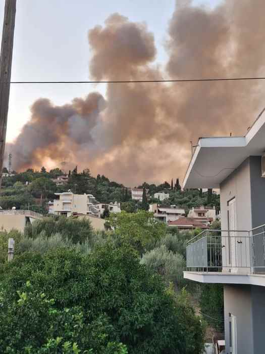 φωτιά, πυρκαγιά, Συχαινά, Μποζαΐτικα, 16ο Γυμνάσιο, εκκένωση, σπίτια, Πάτρα, Πολιτική Προστασία, Πυροσβεστική, φλόγες, άνεμοι, κίνδυνος, απειλή, κατοικίες, σχολείο, έκτακτη είδηση, εναέριες δυνάμεις, επίγειες δυνάμεις, κυκλοφοριακές ρυθμίσεις