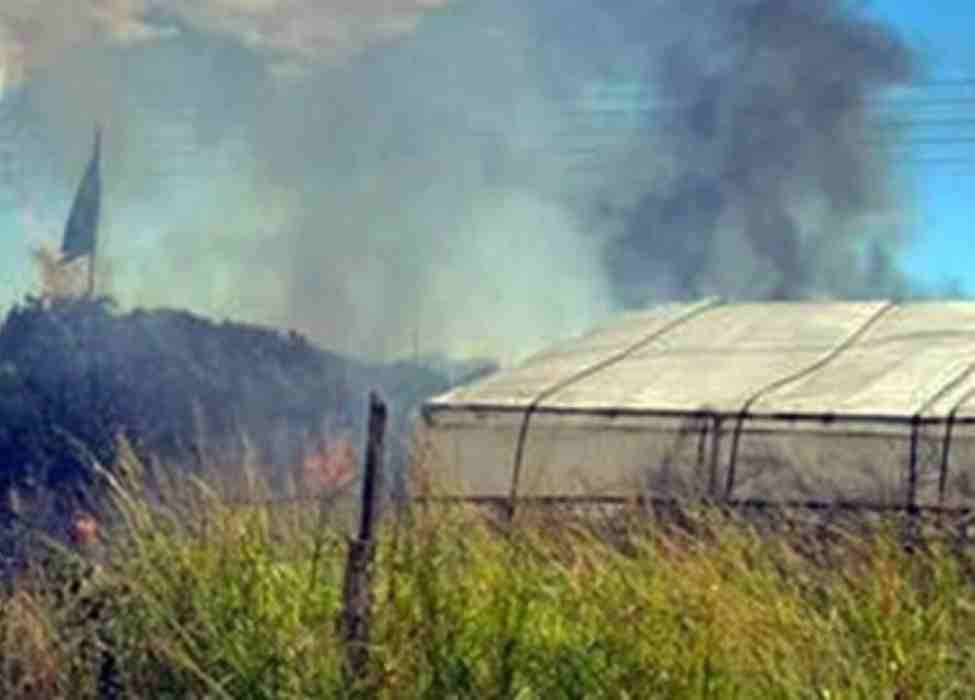 Φωτιά, Ίσωμα, ΒΙΠΕ, Περιστέρα, Πάτρα, πυροσβεστικές δυνάμεις, πυροσβεστική, καπνός, φλόγες, ισχυροί άνεμοι, μεγάλη έκταση, εκκένωση, κέντρο πυροσβεστικής, κλήσεις, δυσλειτουργία, συναγερμός, κατάσβεση, επικίνδυνη κατάσταση, κάτοικοι, επιφυλακή