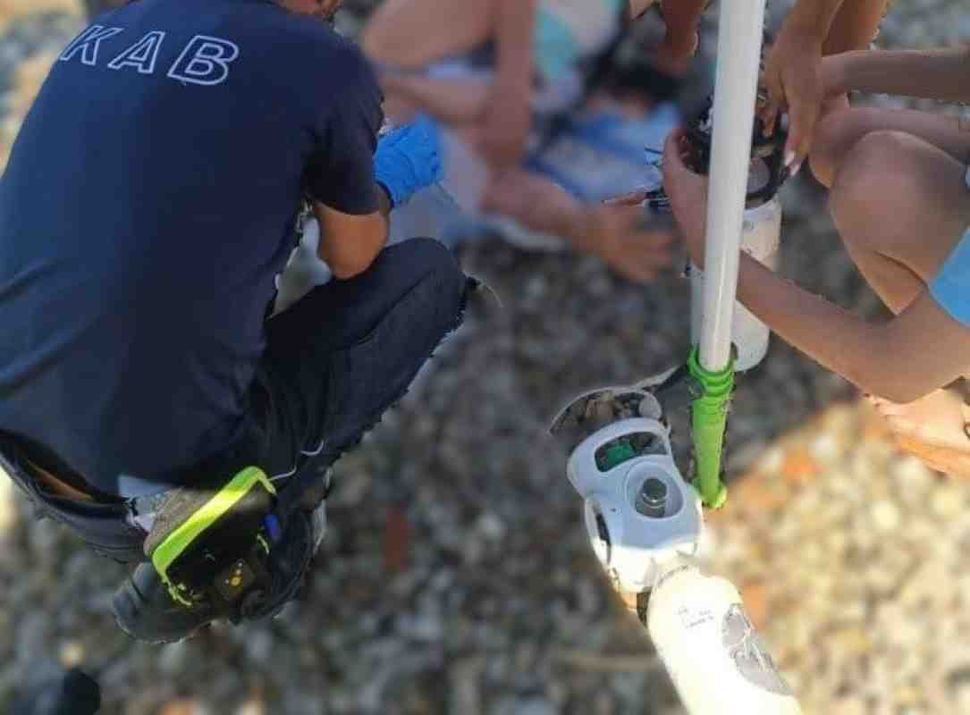 Ναυαγοσώστρια, Αραχωβίτικα, πνιγμός, διάσωση, ΕΚΑΒ, πρώτες βοήθειες, νοσοκομείο, οξυγόνο, κολύμβηση, έκτακτη ανάγκη, ασφάλεια παραλίας, θρίλερ
