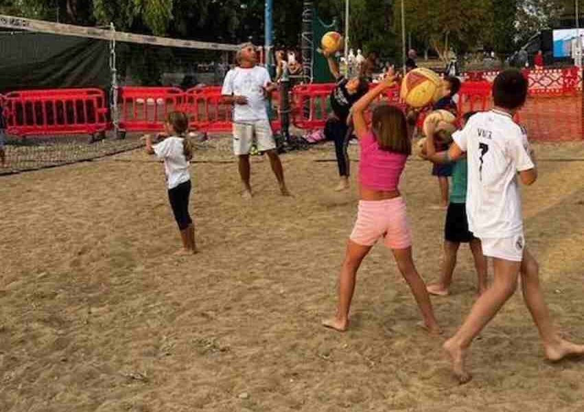 ΠΑΤΡΑΘΛΟΝ 2025, Patrasthon 2025, αθλητική εκδήλωση, sports event, αθλήματα για παιδιά, sports for kids, γιορτή αθλητισμού, sports festival, συμμετοχή στον αθλητισμό, sports participation, οικογενειακή δραστηριότητα, family activity, Πατρα, Patras, ελληνικός αθλητισμός, Greek sports, ψυχαγωγία και άθληση, recreation and sports, κοινότητα και συνεργασία, community and collaboration, εμπειρίες αθλητισμού, sports experiences, παιδικά αθλήματα, kids sports, εκδηλώσεις στην Πάτρα,