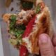 σύρμα σε χάμπουργκερ, wire in hamburger, περιστατικό ταχυφαγείου, fast food incident, κίνδυνος τραυματισμού, injury risk, μητέρα παιδί τροφή, mother child food, σοκ πελάτη, customer shock, υγιεινή τροφίμων, food hygiene, εστίαση Ελλάδα, food safety Greece, καταγγελία πελάτη, customer complaint, ξένο σώμα σε φαγητό, foreign object in food, προστασία καταναλωτή, consumer protection, μέτρα ασφαλείας εστίασης,