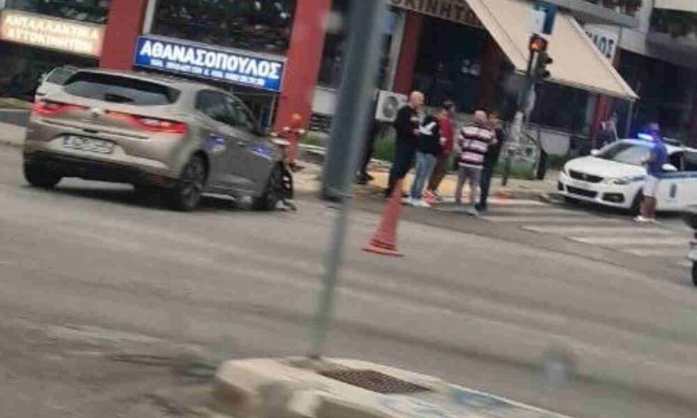 τροχαίο ατύχημα, car accident, Πάτρα, Patras, ΙΧ όχημα, car, ολισθηρότητα δρόμου, slippery road, σύγκρουση, collision, χωρίς τραυματισμούς, no injuries, Τροχαία Πατρών, Patras Traffic Police, Κυριακή απόγευμα, Sunday evening, Αρέθα, Aretha Street, Εθνική, Ethniki Street, τοπικά νέα, local news, ασφαλής οδήγηση, safe driving, οδική ασφάλεια,