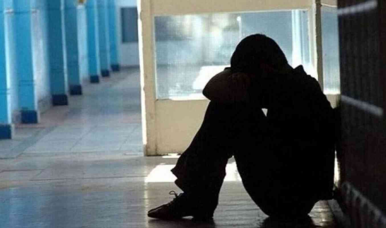 Πάτρα, Patras, 17χρονος με αυτισμό, autistic teenager, κέντρο ημερήσιας φροντίδας, day care center, εγκατάλειψη ανηλίκου, child abandonment, γονείς, parents, Εισαγγελέας Ανηλίκων, Juvenile Prosecutor, κοινωνικό περιστατικό, social incident, αναπηρία, disability, αυτισμός, autism, Δυτική Ελλάδα, Western Greece, οικογένειες παιδιών με αυτισμό, families with autistic children, Ομοσπονδία Ατόμων με Αναπηρία, Federation of Disabled People, παιδί με ειδικές ανάγκες, special needs child, κοινωνική πρόνοια, social welfare, υποστήριξη οικογενειών, family support, δικαιώματα ΑμεΑ, disability rights, Πατρινός επιχειρηματίας, Patras businessman, αστυνομική παρέμβαση, police intervention, κοινωνική ευαισθητοποίηση, social awareness, ψυχική υγεία, mental health