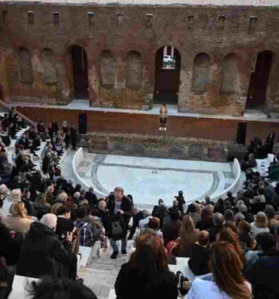 Ρωμαϊκό Ωδείο Πάτρας, Αποκατάσταση Ρωμαϊκού Ωδείου, Εγκαίνια Ρωμαϊκού Ωδείου Πάτρας, Υπουργός Πολιτισμού Λίνα Μενδώνη, Εφορεία Αρχαιοτήτων Αχαΐας, ΕΣΠΑ Δυτική Ελλάδα, Αρχαιολογικός Χώρος Πάτρα, Ωδείο Πάτρας ωράριο, Μνημείο 2ου αιώνα μ.Χ., Πολιτιστικές εκδηλώσεις Πάτρα, Φωτισμός Ωδείου Πάτρας, Ψηφιδωτά δάπεδα συντήρηση