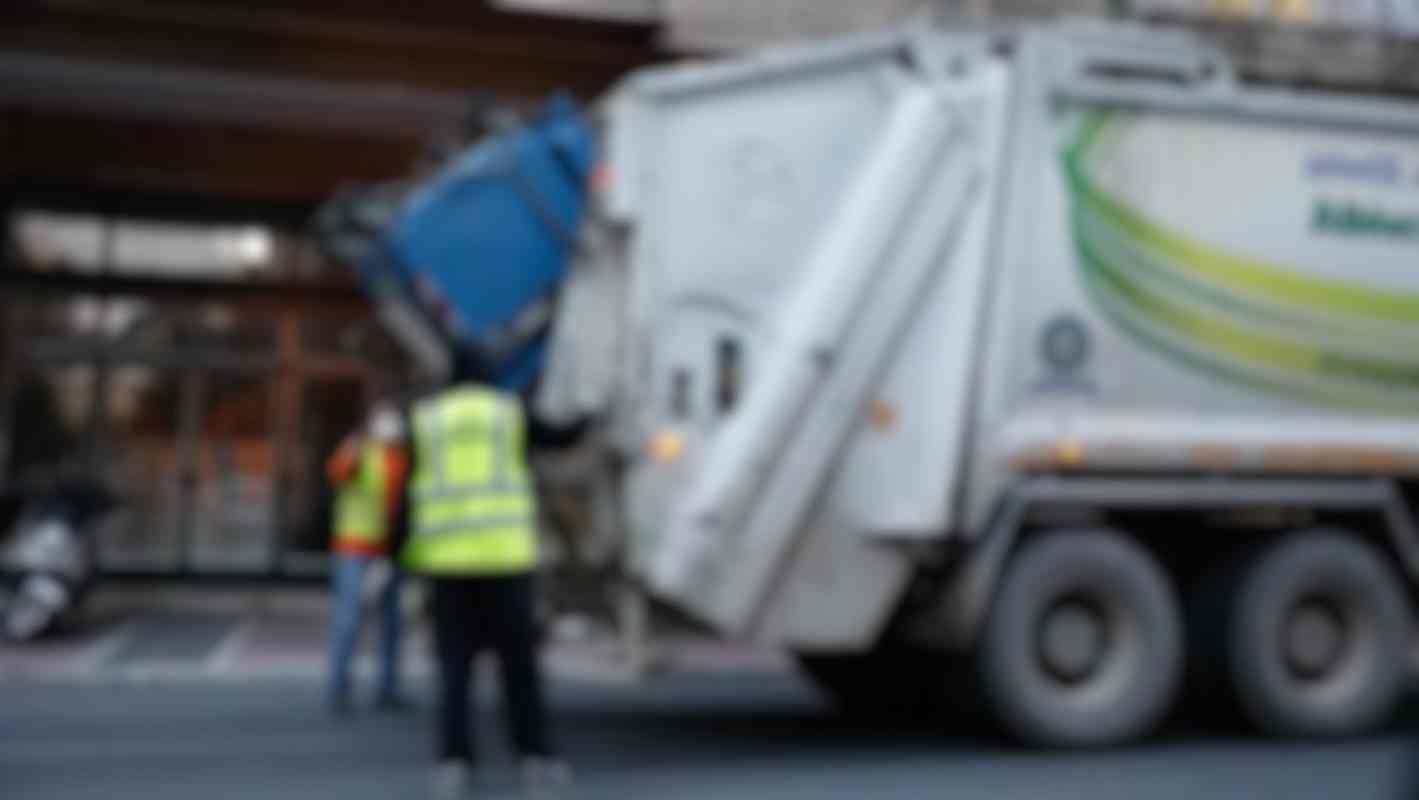 Απορριμματοφόρο, Αρόη Πάτρας, Φθορές σε σπίτι, Παράνομη στάθμευση, Καταγγελία ΕΛ.ΑΣ., Δήμος Πατρέων, Τροχαίο ατύχημα Πάτρα, Ζωοδόχου Πηγής, Συμβάν απορριμματοφόρο, Παράνομα σταθμευμένα ΙΧ, Garbage truck, Arogi Patras, House damage, Illegal parking, Police report, Patras Municipality, Traffic incident Patras, Zoodochou Pigis, Garbage truck incident,