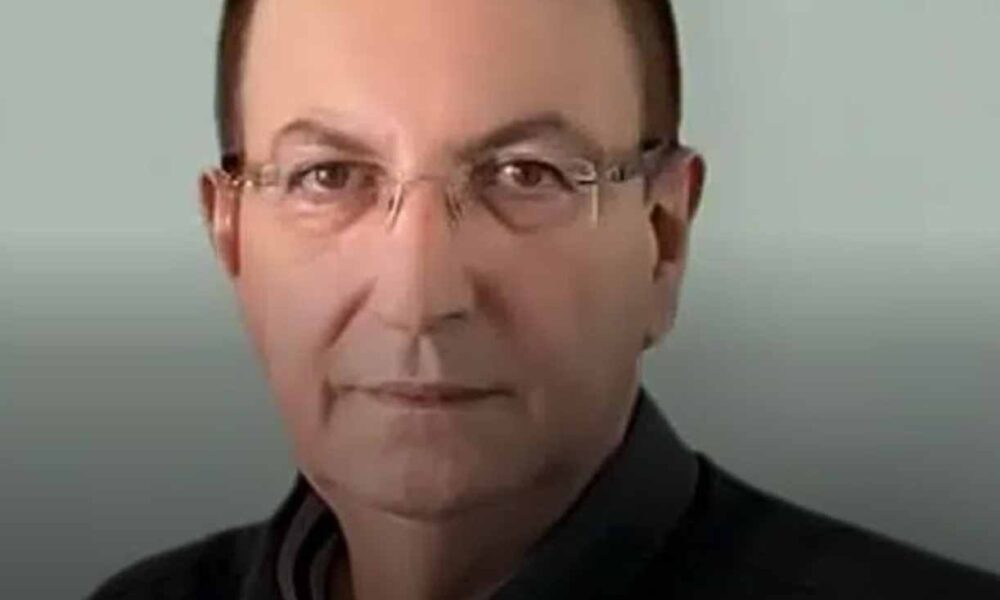 Δημήτρης Χωρίτος, Dimitris Choritos, δημοσιογράφος Πάτρα, journalist Patra, θάνατος δημοσιογράφου, journalist passing, τοπικά ΜΜΕ Πάτρας, local media Patras, εκδότης Πάτρα, publisher Patra, Διευθυντής Σύνταξης Πάτρα, editor-in-chief Patra, ρεπορτάζ Πάτρα, Patras reporting, δημοσιογραφικό ήθος, journalistic ethics, αγώνας για τη ζωή, fought for his life, απώλεια στη δημοσιογραφία, journalism loss, Κώστας Πελετίδης δήλωση, Kostas Peletidis statement, συλλυπητήρια μήνυμα, condolences message, κηδεία Πάτρα, funeral Patras, Ιερός Ναός Αγίου Ανδρέα, Saint Andrew Church Patras, δημοσιογραφική κοινότητα Πάτρας, Patras journalism community, τοπική επικαιρότητα Πάτρα,