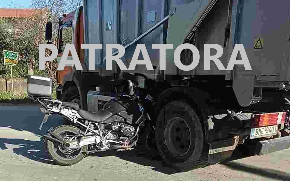 Τροχαίο, Θεριανό, φορτηγό, απορριμματοφόρο, μοτοσικλέτα, σύγκρουση, τραυματισμός, δικυκλιστής, Τροχαία, ατύχημα, Accident, Theriano, truck, garbage truck, motorcycle, collision, injury, motorcyclist, Traffic Police, crash, Τροχαίο Θεριανό, σύγκρουση απορριμματοφόρου μοτοσικλέτας, τραυματίας δικυκλιστής, Theriano accident, garbage truck motorcycle collision, injured motorcyclist, σοβαρό τροχαίο, οδική ασφάλεια, serious accident,
