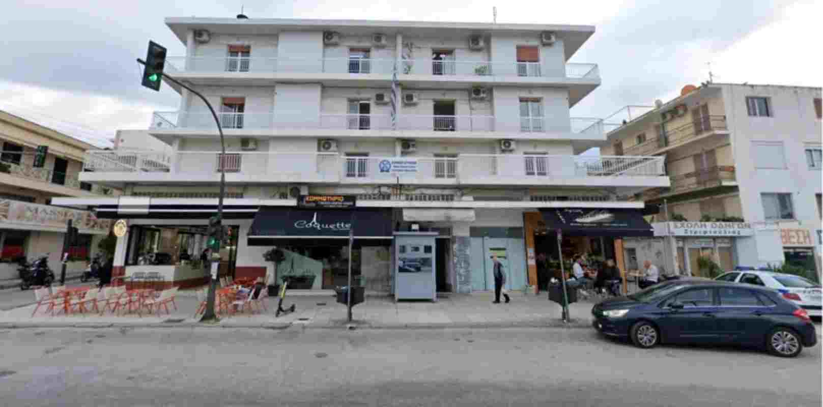 Επίθεση ασφαλιστή Πάτρα, Insurance agent attack Patras, πρώην παίκτης ριάλιτι επίθεση, former reality TV player assault, τραυματισμός κεφάλι Πάτρα, head injury Patras, επίθεση μεταλλικό εργαλείο, metal tool assault, εκκρεμότητα αποζημίωσης €200, compensation dispute €200, σκάσιμο λάστιχα αυτοκινήτου, car tire slashing, βία Πάτρα ριάλιτι, Patras violence reality star, ασφαλιστής νοσοκομείο, insurance agent hospitalized, πρώην παίκτης Αίγιο, former reality contestant Aigio, θολή όραση επίθεση,