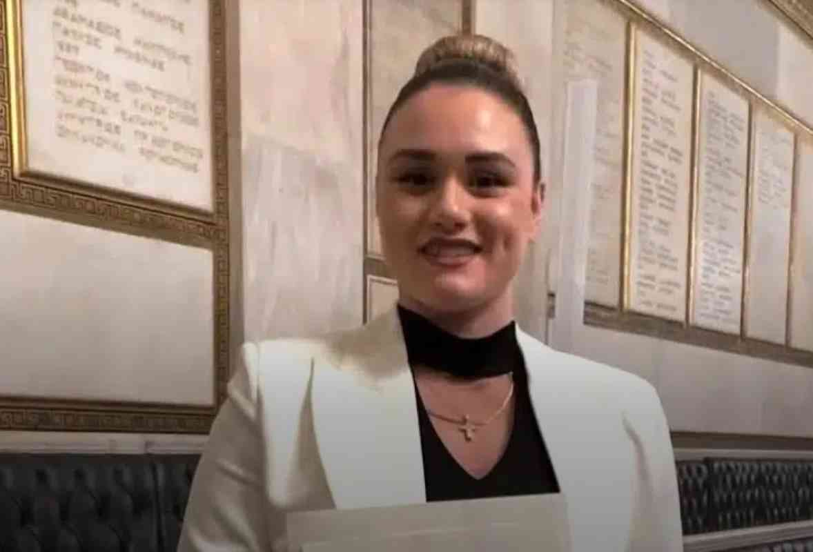 Παναγιώτα Διαμάντη, Panagiota Diamanti, Global Teacher Prize, Global Teacher Prize 2025, Φουρνά Ευρυτανίας, Fourna Evrytania, Ελληνική δασκάλα, Greek teacher, Κορυφαίοι 50 εκπαιδευτικοί, Top 50 educators, UNESCO Varkey Foundation, Εκπαιδευτικός διάκριση, Education award, Δημοτικό σχολείο Φουρνά, Fourna Primary School, Αναγέννηση σχολείου, School revival, Πρόσωπα της Χρονιάς Πάτρα,
