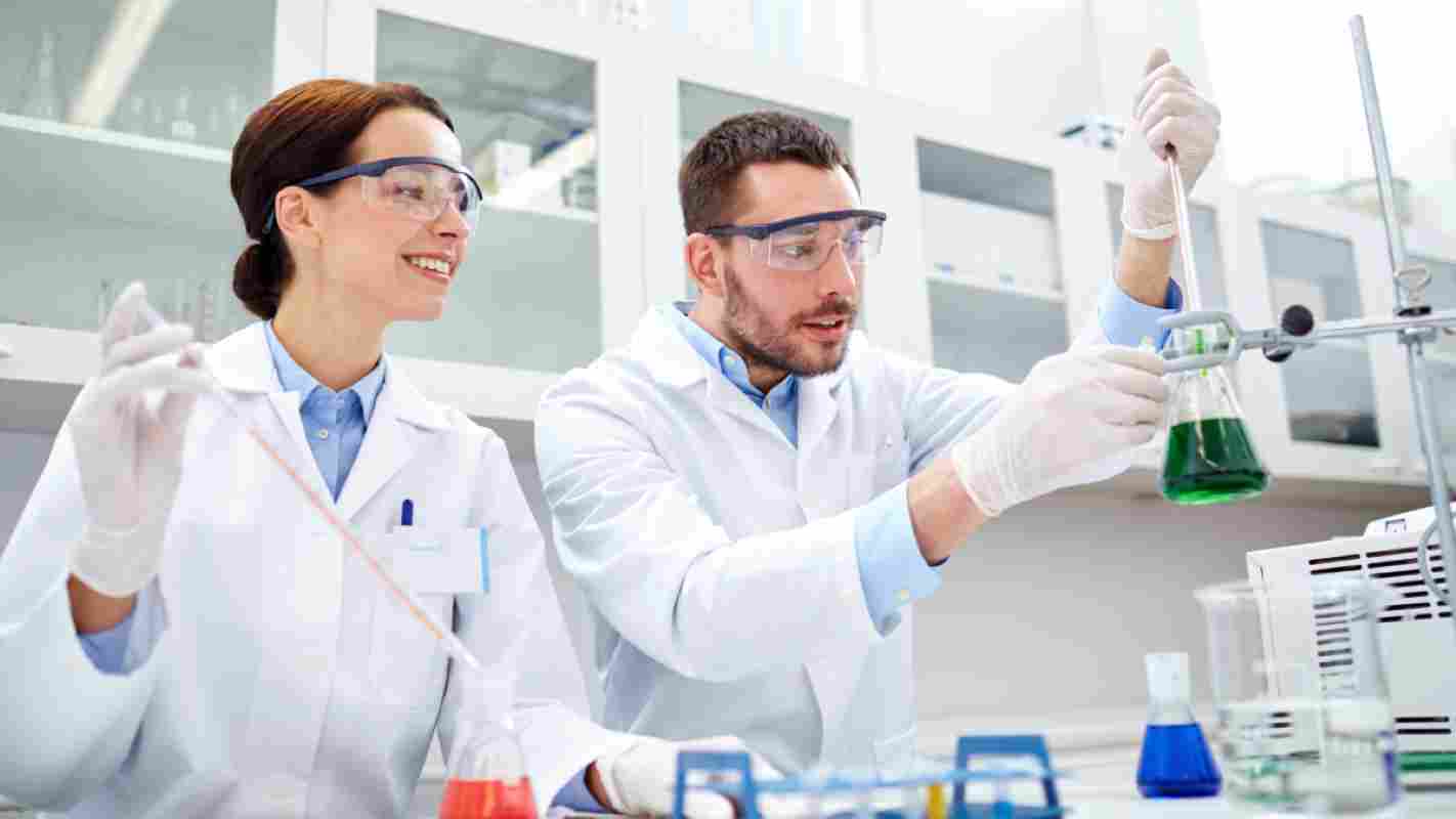 Επιστημονικά επιτεύγματα 2025, Scientific achievements 2025, Κορυφαία επιστημονικά επιτεύγματα, Top scientific breakthroughs, Ελπιδοφόρα επιστημονικά επιτεύγματα, Promising scientific advances, Επιστημονικές εξελίξεις 2025, Science developments 2025, Γονιδιακές θεραπείες, Gene therapies, CRISPR 2025, Ιατρική ακριβείας, Precision medicine, Νευροεκφυλιστικές ασθένειες, Neurodegenerative diseases, Ξενομεταμοσχεύσεις, Xenotransplantation, Ανοσοθεραπεία καρκίνου, Cancer immunotherapy, Τεχνητή Νοημοσύνη στην ιατρική, AI in medicine, Πυρηνική σύντηξη, Nuclear fusion, ITER, Ανανεώσιμες πηγές ενέργειας, Renewable energy sources, Πράσινη μετάβαση 2025, Green transition 2025, Τρύπα του όζοντος, Ozone layer recovery, Κλιματική αλλαγή, Climate change solutions, Διαστημικό τηλεσκόπιο SPHEREx, SPHEREx space telescope, Χαρτογράφηση ουρανού, Sky mapping, Αστρονομικές ανακαλύψεις,