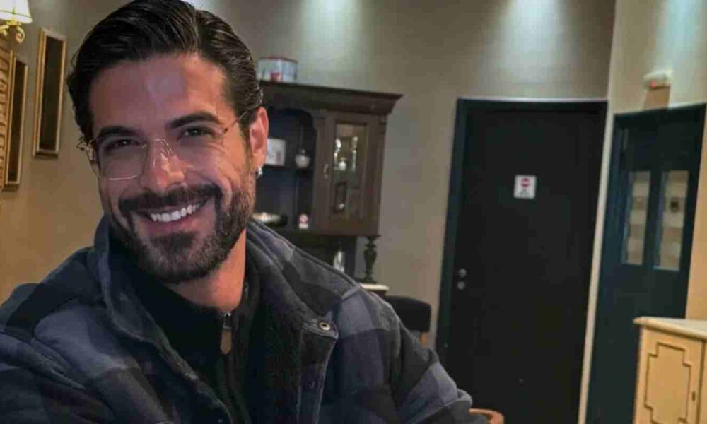 Άρης Μουγκοπέτρος, Aris Mougkopetros, Δικηγόρος Μουγκοπέτρου, Mougkopetros lawyer, MEGA δήλωση, MEGA TV statement, οικογενειακή κατάσταση, family status, αναπηρία, disability, εργασία, work, οικονομική δυσχέρεια, financial hardship, Χριστούγεννα παιδιά, Christmas children, πατέρας έκκληση, father plea, οικονομική αναπηρία, economic disability, δικαστικός αγώνας,