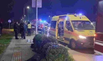 Πάτρα, τροχαίο δυστύχημα, Παραλία Πατρών, νεκροί νέοι, τροχαίο Πάτρα τώρα, σύγκρουση σε φανάρι, θανάσιμο τροχαίο, ειδήσεις Πάτρα, τραγωδία άσφαλτος, Αχαΐα τροχαία, Patras, car accident, fatal crash Patras, Paralia Patron, road tragedy Greece, young victims accident, Patras news today, traffic collision,