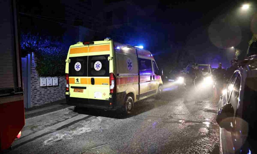 Γλυφάδα, Άνω Γλυφάδα, τραγωδία, νεκρή γυναίκα, κακοκαιρία, πλημμύρες, Πυροσβεστική, ΕΚΑΒ, παράσυρση από νερά, χείμαρρος, Κυρίλλου Μεθοδίου, Glyfada, Ano Glyfada, tragedy, dead woman, flash flood, Athens floods, severe weather Greece, Fire Service,