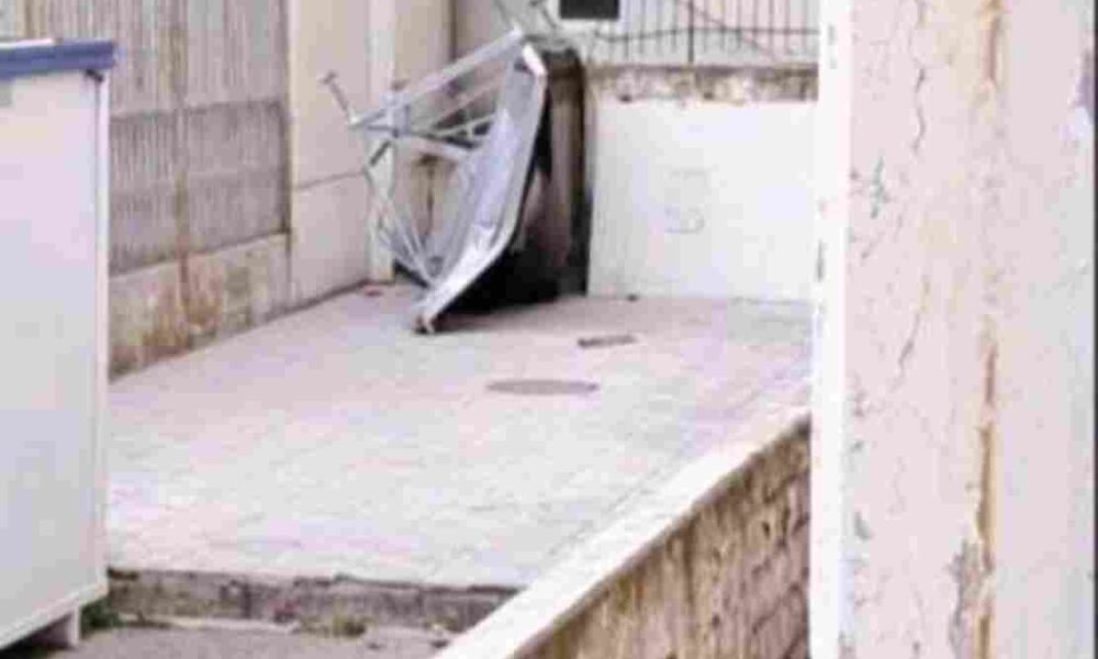 Νοσοκομείο Ρίου, ΠΓΝΠ, Πάτρα, πτώση ηλιακού θερμοσίφωνα, ατύχημα, ισχυροί άνεμοι, κακοκαιρία, ασφάλεια ασθενών, Rio Hospital, Patras University Hospital, PGNP, solar water heater fall, hospital accident, strong winds Patras, safety hazard, infrastructure maintenance, Greece news