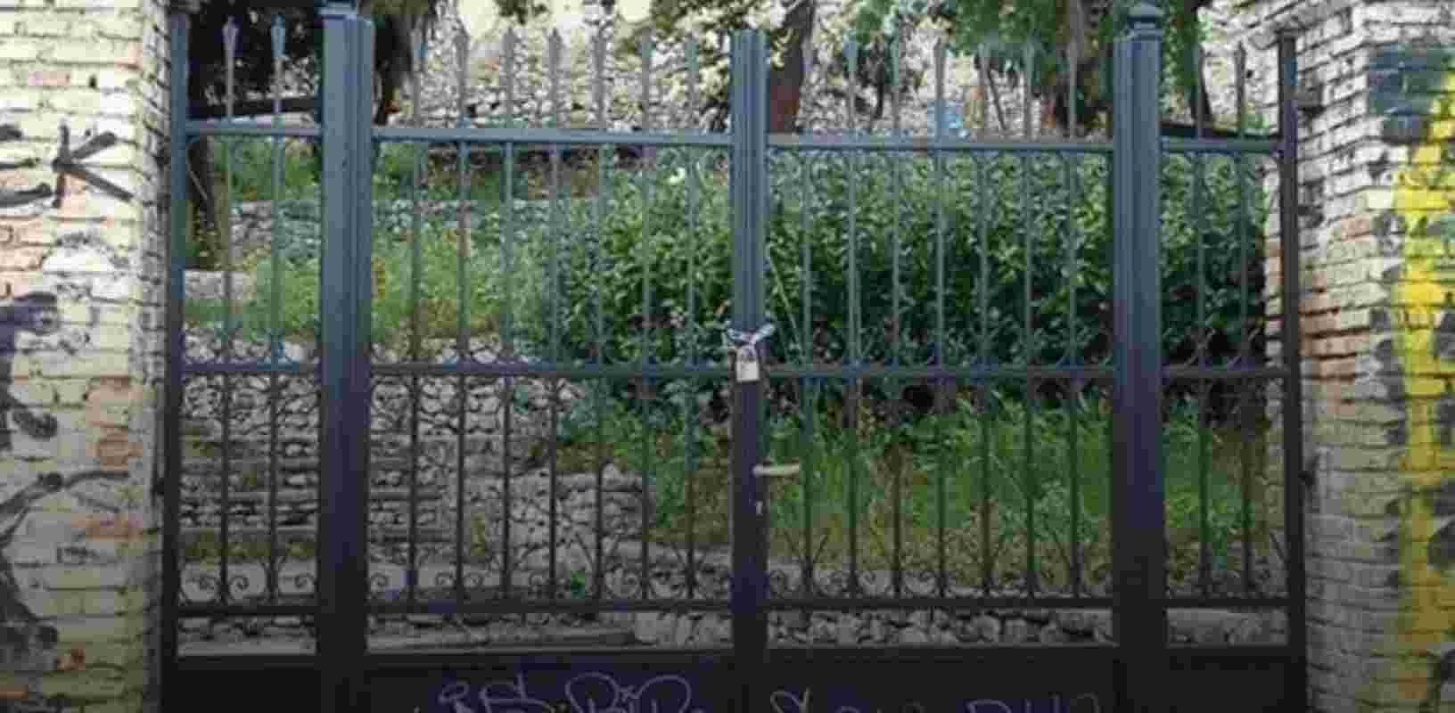 Κάστρο Πάτρας, Patras Castle, Άνω Πόλη Πάτρας, Ano Poli Patras, βορειοδυτική πλευρά Κάστρου, northwest side Castle, κλειστό μπαλκόνι, closed balcony, ανάπλαση Άνω Πόλης, Ano Poli regeneration, τουρισμός Πάτρα, Patras tourism, αστικός περιηγητικός τουρισμός, urban touring tourism, αξιοθέατα Πάτρας, Patras attractions, Υπουργείο Πολιτισμού, Ministry of Culture, ιστορική κληρονομιά, cultural heritage, βανδαλισμοί μνημείο, vandalism monument, σημείο αναφοράς Πάτρα, Patras landmark, τουριστική ανάπτυξη, tourism development