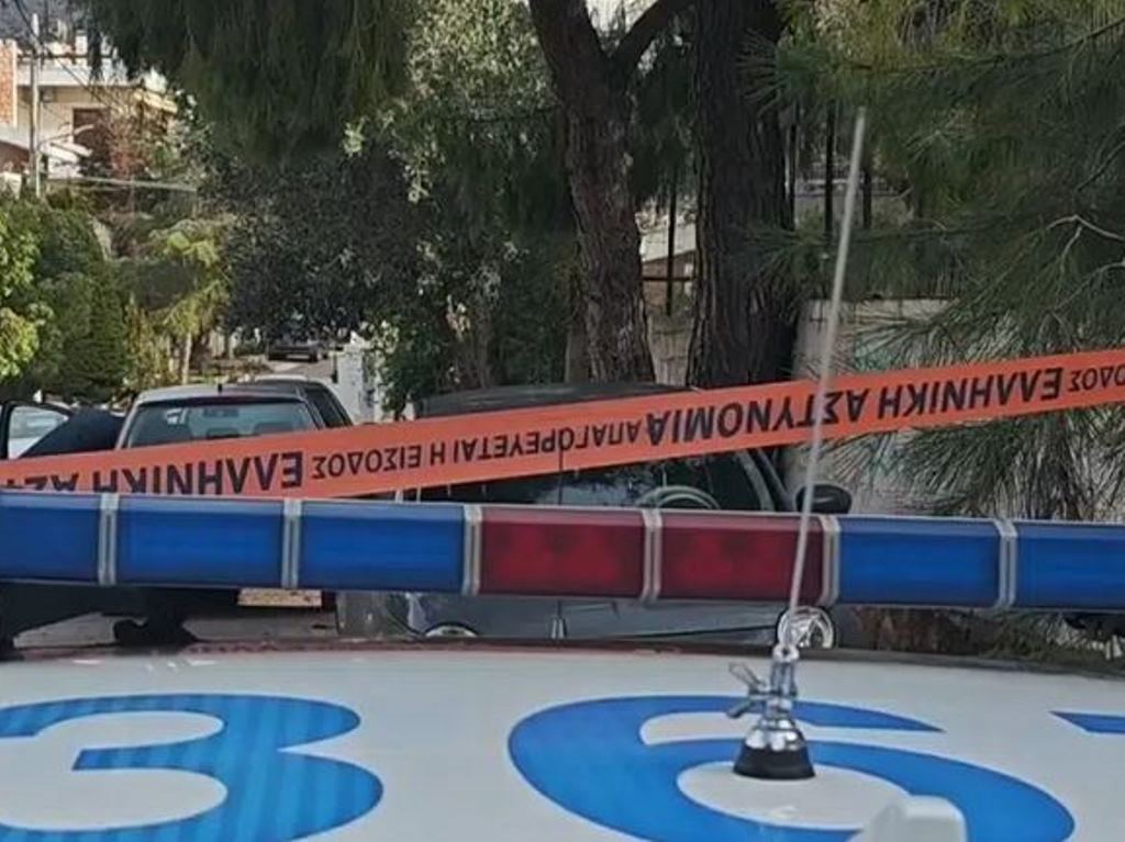 Γλυφάδα, δολοφονία, πατροκτονία, μητροκτονία, οικογενειακή τραγωδία, έγκλημα, σορός, πορτ μπαγκάζ, αστυνομία, ΕΛΑΣ, ψυχική υγεία, βεβαρημένο παρελθόν, Glyfada, murder, Greece crime, parricide, matricide, body in trunk, Greek police, ELAS, family tragedy, mental health, homicide,