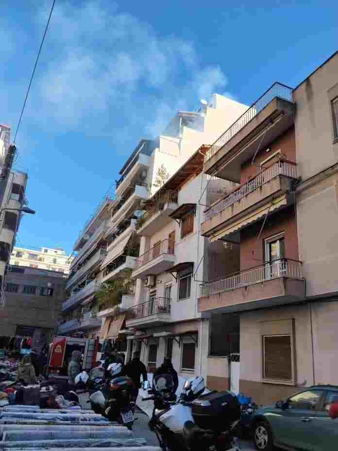 Αγία Βαρβάρα, οδός Πετμεζά, οδός Σολωμού, φωτιά, πυρκαγιά, Πυροσβεστική, κατάσβεση, λαϊκή αγορά, έργα, πρόσβαση πυροσβεστικού, καμινάδα, Agia Varvara, Petmeza street, Solomou street, fire, firefighting, fire truck, street market, roadworks, emergency access,