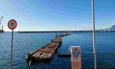 Μαρίνα Πατρών, Πάτρα, έξυπνη πόλη, οπτική ρύπανση, πλωτοί διάδρομοι, πρόσβαση στο διαδίκτυο, WiFi Μαρίνα, αστικό τοπίο, αισθητική υποβάθμιση, Δήμος Πατρέων, δημόσιος χώρος, τεχνολογία και περιβάλλον, τουριστική ανάπτυξη Πάτρα, προβλήτας Πάτρας, Patras Marina, Patra Greece, Smart City, visual pollution, floating piers, public WiFi access, urban landscape degradation, Marina infrastructure, Patras Port, urban planning Greece, technology vs aesthetics, environmental aesthetics, Smart City Patras, waterfront development