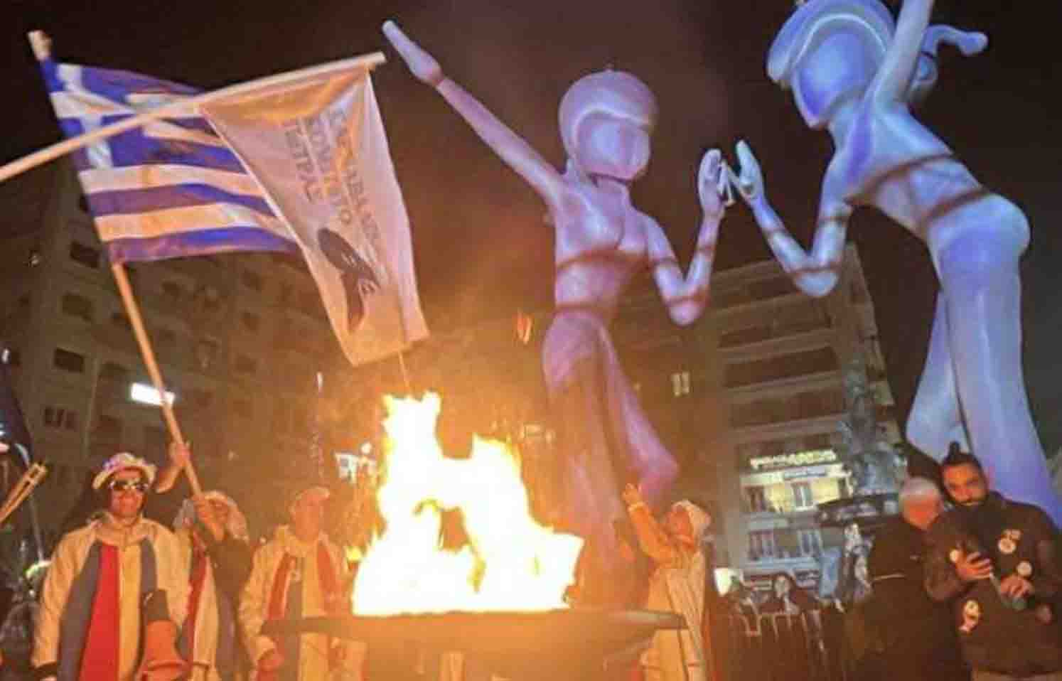 Πατρινό Καρναβάλι, Πάτρα, έναρξη καρναβαλιού, Καρναβαλικό Κομιτάτο, Πλατεία Γεωργίου, λαμπαδηδρομία, Ταρατατζούμ, Άκης Χατζημίκε, Καρναβαλική Φλόγα, μπάστακας, Καρναβαλική Ακαδημία Πατρών, αποκριάτικες εκδηλώσεις, Πάτρα εκδηλώσεις, διασκέδαση Πάτρα, καρναβαλιστές, Patras Carnival, Patrino Karnavali, Carnival Opening Ceremony, Patras Greece, Carnival Committee, Georgiou Square, Carnival Parade, Taratatzoum percussion band, Carnival Flame, Bastakas, Patras Carnival Academy, Greek Carnival traditions, Carnival season 2026, Patras events,