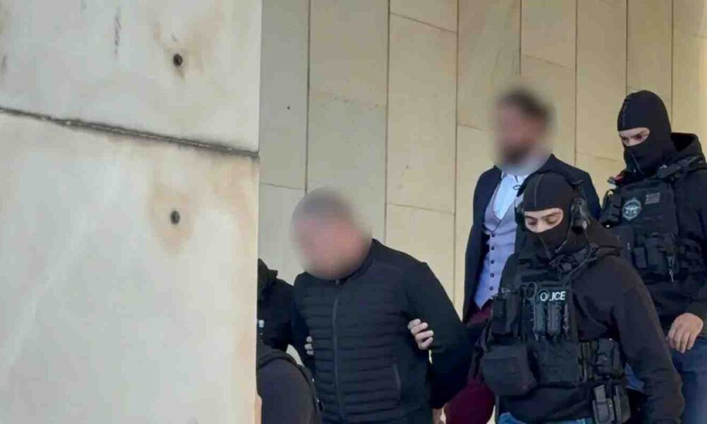 Φοινικούντα, Finikounda, δολοφονία Φοινικούντα, Finikounda murder, κάμπινγκ Φοινικούντα, Finikounda camping, διπλό φονικό, double homicide, Καλαμάτα, Kalamata, Μεσσηνία, Messinia, φυσικός αυτουργός, principal perpetrator, ανακρίτρια, judicial investigation, συμπληρωματική απολογία, supplementary testimony, αστυνομικό ρεπορτάζ,