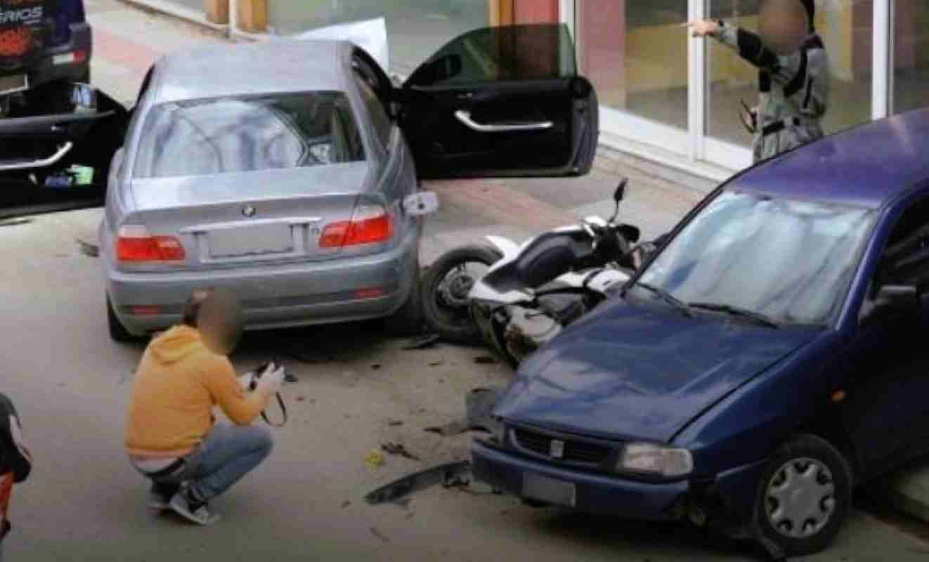 διπλό φονικό Πάτρα, double murder Patras, οδός Ανθείας, Antheias street, οδός Σαχτούρη, Sachtouri street, μακελειό Πάτρα 2013, Patras massacre 2013, Ζαρουχλέικα, Zarouchleika, Πάνος Τσίρκας, Panos Tsirkas, Νίκος Ντάντης, Nikos Dantis, Κώστας Φράγκος, Kostas Fragkos, Βασίλης Σινούρης, Vasilis Sinouris, Σάκης Κεχαγιόγλου, Sakis Kechagioglou, Γιώργος Μπισμπίκης, Georgios Bismpikis, Μεικτό Ορκωτό Δικαστήριο Πατρών, Patras Mixed Jury Court, αναβολή δίκης, trial adjournment, ελαφρυντικά, mitigating circumstances, έφεση εισαγγελέα, prosecutor appeal, ισόβια κάθειρξη, life imprisonment, εν βρασμώ ψυχής, heat of passion crime, βεντέτα Πάτρα, Patras vendetta, ανεξιχνίαστο έγκλημα, unsolved crime, εγκληματικότητα Πάτρα, Patras crime news, χρονικό των 4 εκτελέσεων,