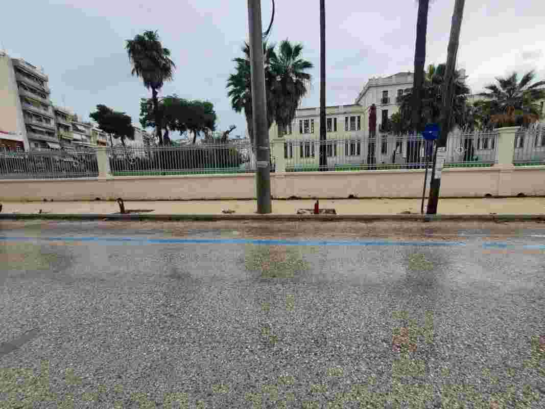 ανάπλαση οδού Σολωμού, Σκαγιοπούλειο Πάτρα, κοπή δέντρων Πάτρα, αστικό πράσινο, επικίνδυνα πεζοδρόμια, έργα δήμου Πατρέων, διαφάνεια δημόσιων έργων, ασφάλεια πεζών, Solomou street renovation Patras, urban tree felling Greece, Patras city redevelopment, Skagiopouleio area Patras, urban green loss, pedestrian safety Patras,