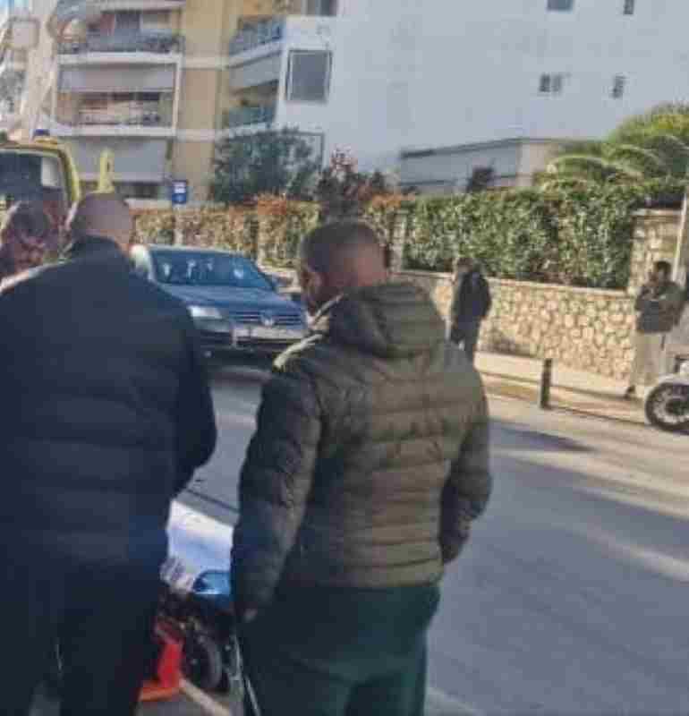 Τροχαίο Πάτρα, Patras accident, Σύγκρουση Βορείου Ηπείρου Βύρωνος, Collision Voreiou Ipeirou Vyronos, Τραυματισμός ζευγαριού, Couple injury, Ατύχημα Πρωτοχρονιά, New Year's Day crash, ΙΧ δίκυκλο σύγκρουση, Car motorcycle crash, Τροχαία Πάτρας, Patras Traffic Police, Πατρα τροχαίο μοτοσυκλέτα, Patras motorcycle crash, Διασταύρωση Πάτρα, Patras intersection accident, Τραυματίες νοσοκομείο,