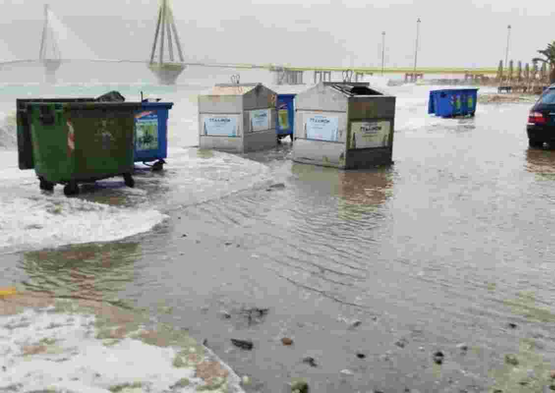 Ρίο Πάτρας, Πλημμύρα, Παραλιακός Δρόμος, Κακοκαιρία, Υπερχείλιση Θάλασσας, Ισχυροί Άνεμοι, Δυσχέρεια Κυκλοφορίας, Πάτρα Ρίο, Rio Patras, Flood, Coastal Road, Storm, Sea Overflow, Strong Winds, Traffic Disruption, Patras Rio, Extreme Weather Greece