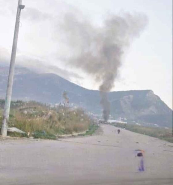 Ριγανόκαμπος, Riganokampos, Πάτρα, Patras, καταυλισμός Ρομά, Roma camp, καύση ελαστικών, tire burning, καύση αυτοκινήτων, car burning, περιβαλλοντική ρύπανση, environmental pollution, τοξικός καπνός, toxic smoke, Πυροσβεστική Υπηρεσία Πάτρας, Patras Fire Department, επιθέσεις σε πυροσβέστες, attacks on firefighters, δημόσια υγεία, public health, παραβατικότητα, criminality, scrap metal, ανάκτηση μετάλλων, ατμοσφαιρική ρύπανση, air pollution, επεισόδια Ριγανόκαμπος,