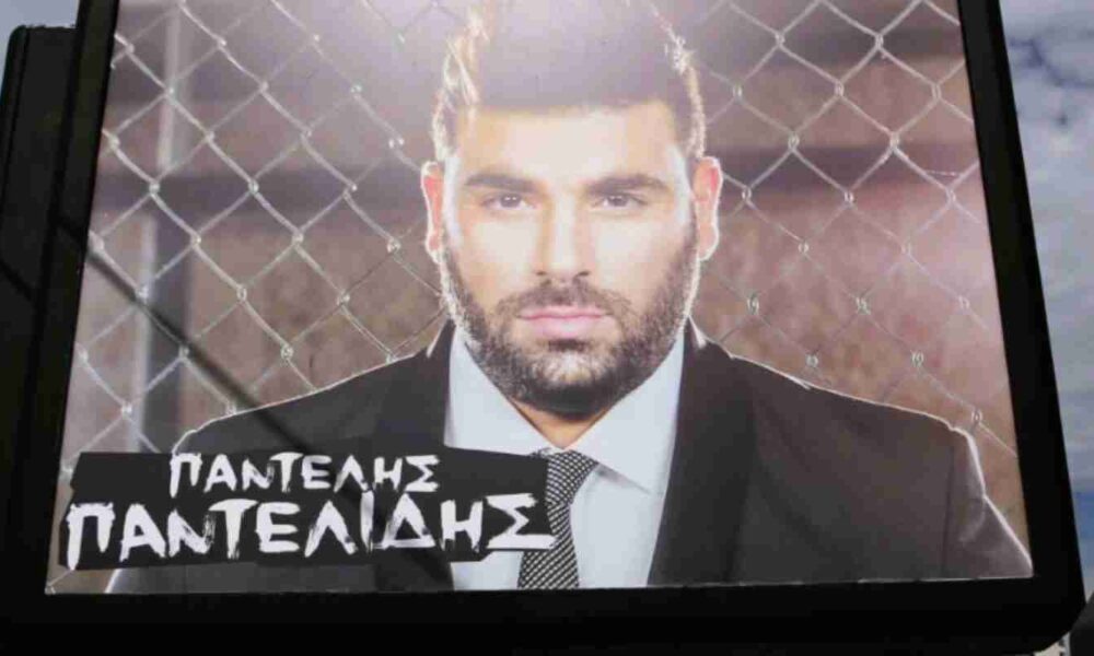 Παντελής Παντελίδης, Pantelis Pantelidis, 10 χρόνια χωρίς τον Παντελίδη, 10 years without Pantelidis, φαινόμενο Παντελίδης, Pantelidis phenomenon, ελληνική μουσική, Greek music, λαϊκά τραγούδια, Laika songs, αυθεντικότητα, authenticity, YouTube viral Greece, επιτυχίες Παντελίδη, Pantelidis hits, Νέα Ιωνία, Nea Ionia, αφιέρωμα Παντελίδης, Pantelidis tribute, μουσική παρακαταθήκη, musical legacy, OneMan interview, συνεντεύξεις συνεργατών, συνεργάτες Παντελίδη, λαϊκό είδωλο, Greek pop culture, στίχοι Παντελίδη, Pantelidis lyrics, πρόωρος χαμός, tragic loss, ελληνική κρίση και μουσική,
