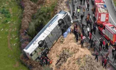 Αττάλεια, Τουρκία, δυστύχημα με λεωφορείο, τροχαίο Αττάλεια, νεκροί Τουρκία, τραυματίες, οδική τραγωδία, Χουλουσί Σαχίν, Ραιδεστός, Τεκίρνταγ, ειδήσεις Τουρκία, ανατροπή λεωφορείου, Antalya, Turkey, bus accident, Antalya bus crash, fatalities Turkey, injured, road tragedy, Hulusi Sahin, Tekirdag, Turkey news, bus overturn,