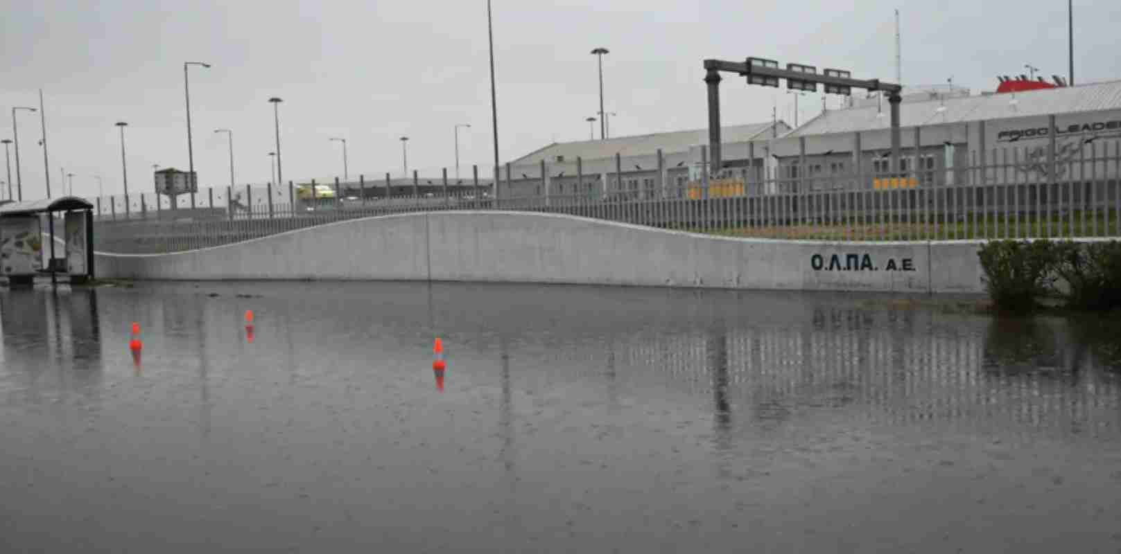 Ακτή Δυμαίων, Πάτρα, πλημμύρες, διακοπή κυκλοφορίας, παντορροϊκός αγωγός, λύματα, αποχετευτικό δίκτυο, Φωκίων Ζαΐμης, Περιφέρεια Δυτικής Ελλάδας, Δήμος Πατρέων, ΔΕΥΑΠ, έργα υποδομής, αντιπλημμυρικά έργα, Αχαΐα, Akti Dymaion, Patras, floods, traffic disruption, combined sewer system, sewage, drainage network, Fokion Zaimis, Region of Western Greece, Municipality of Patras, DEYAP, infrastructure projects, flood protection,